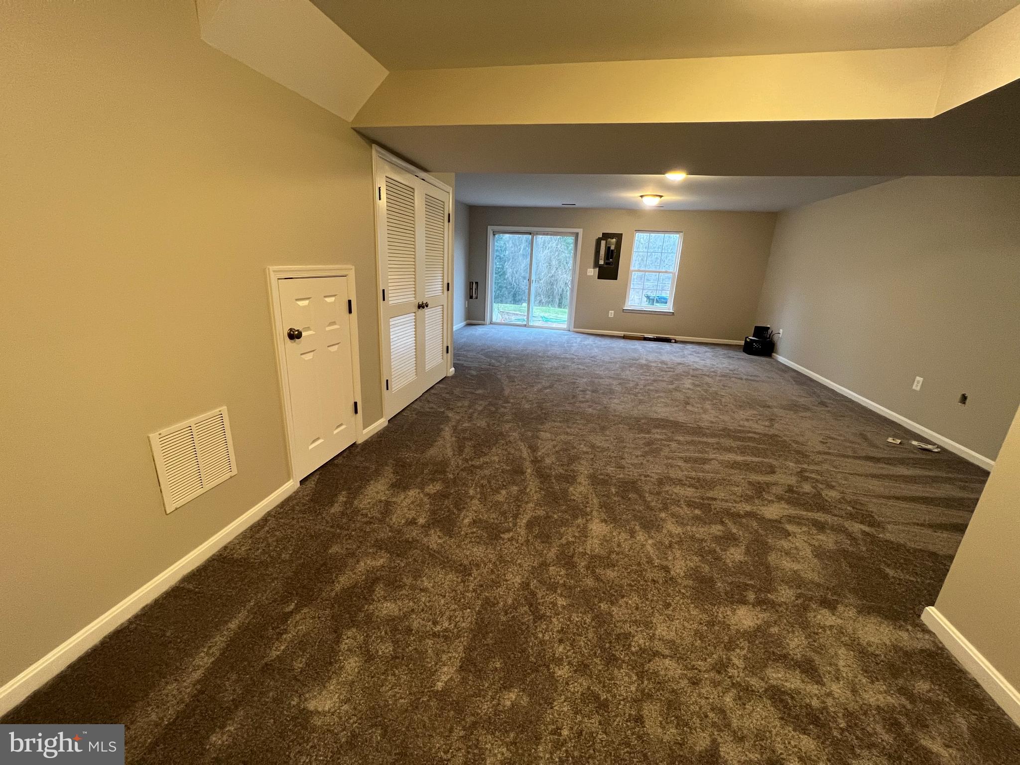 TAMARLANE - Residential Lease