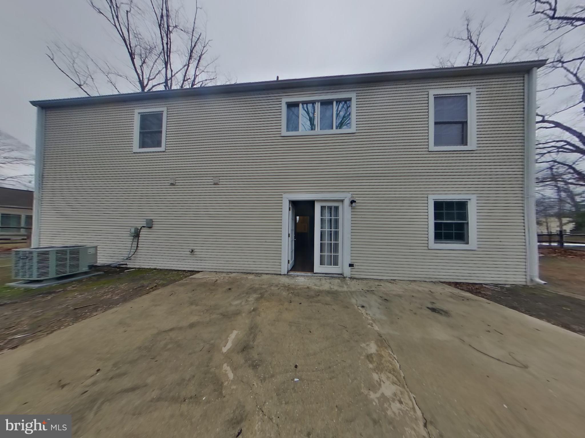 ST CHARLES BANNISTER - Residential Lease