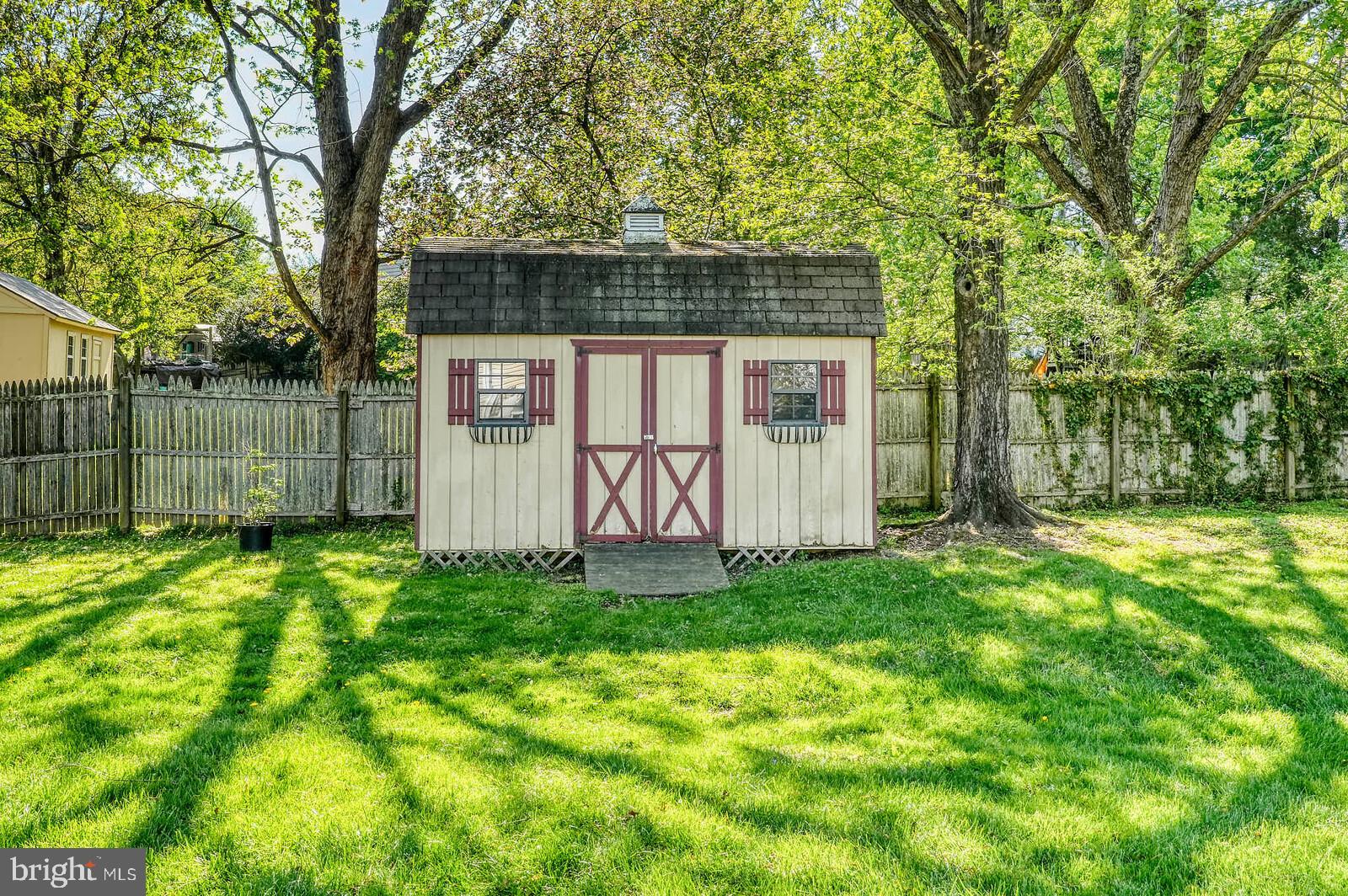 OLNEY SQUARE - Residential