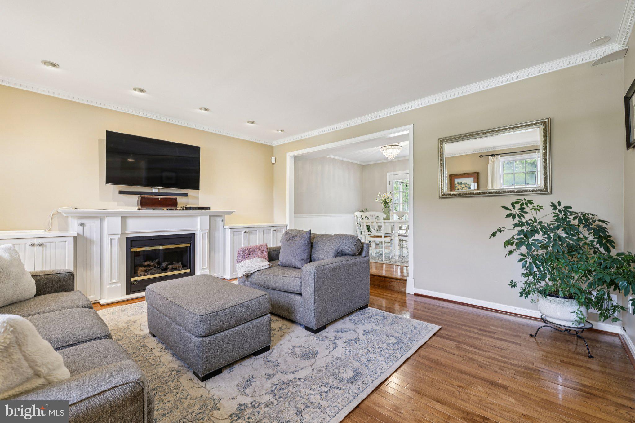 OLNEY SQUARE - Residential