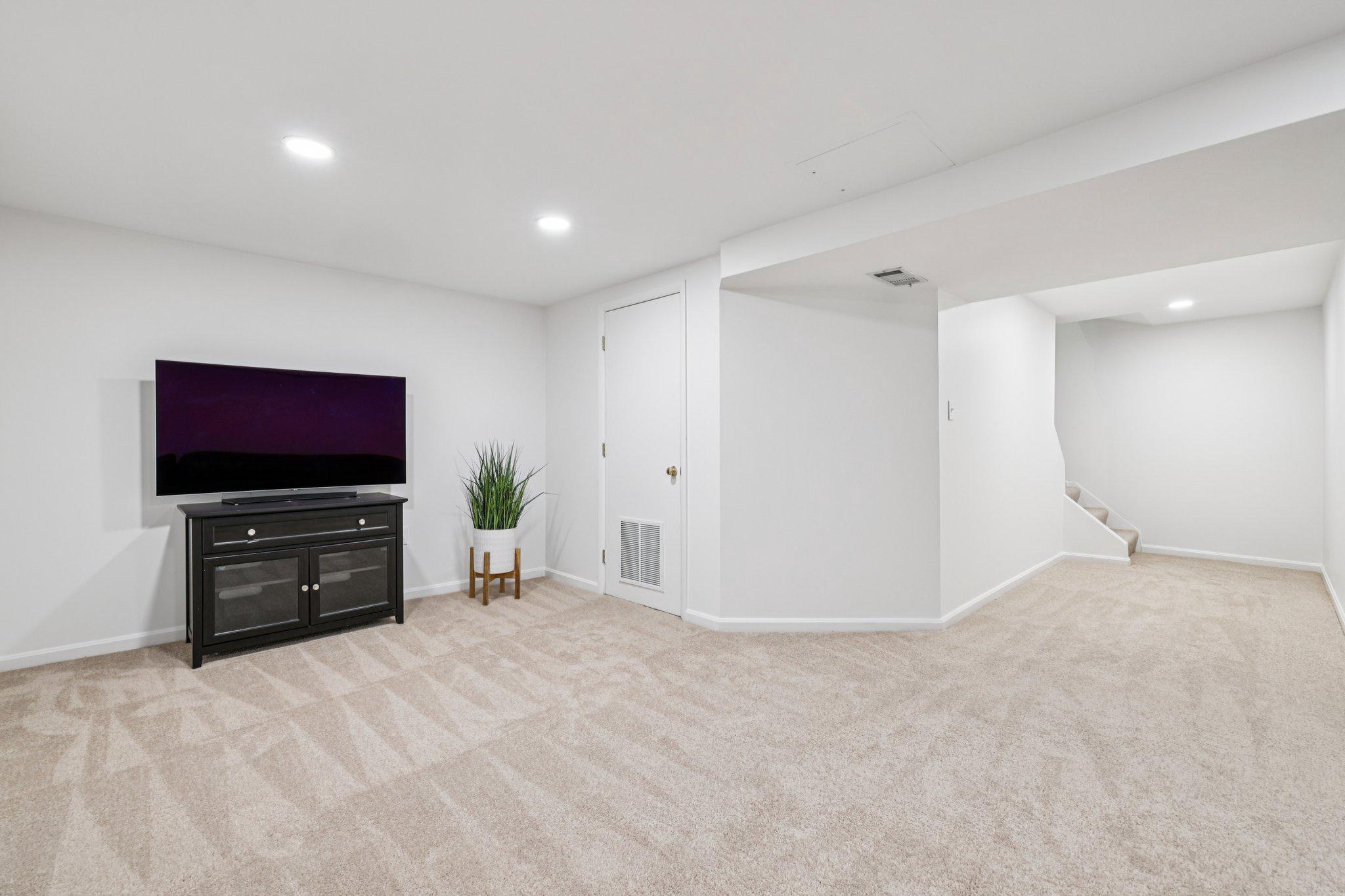 OLNEY SQUARE - Residential