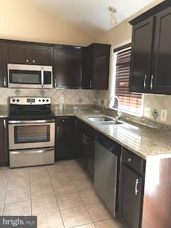 RUFFIN'S POND - Residential