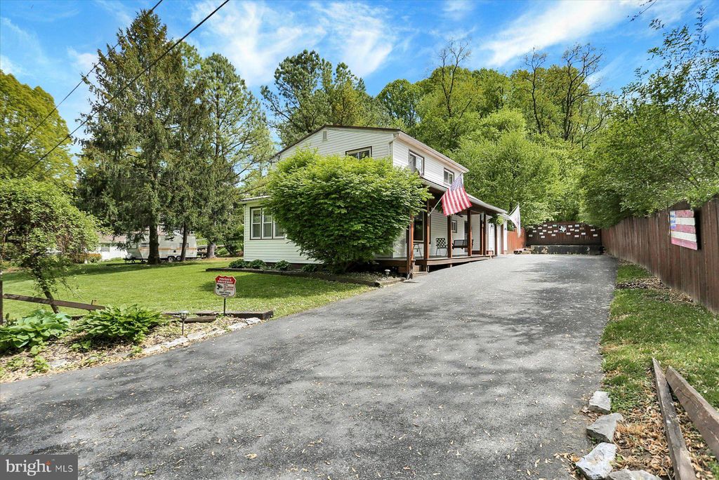 Photo of 24 E ELM ST, CONESTOGA, PA 17516 (MLS # PALA2034276)