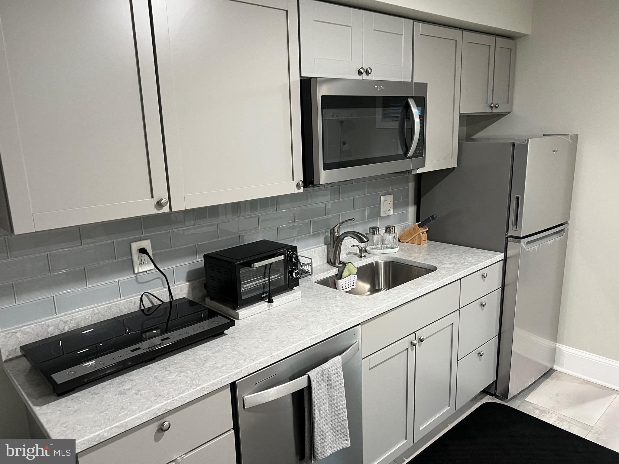 CEDAR CREST - Residential Lease