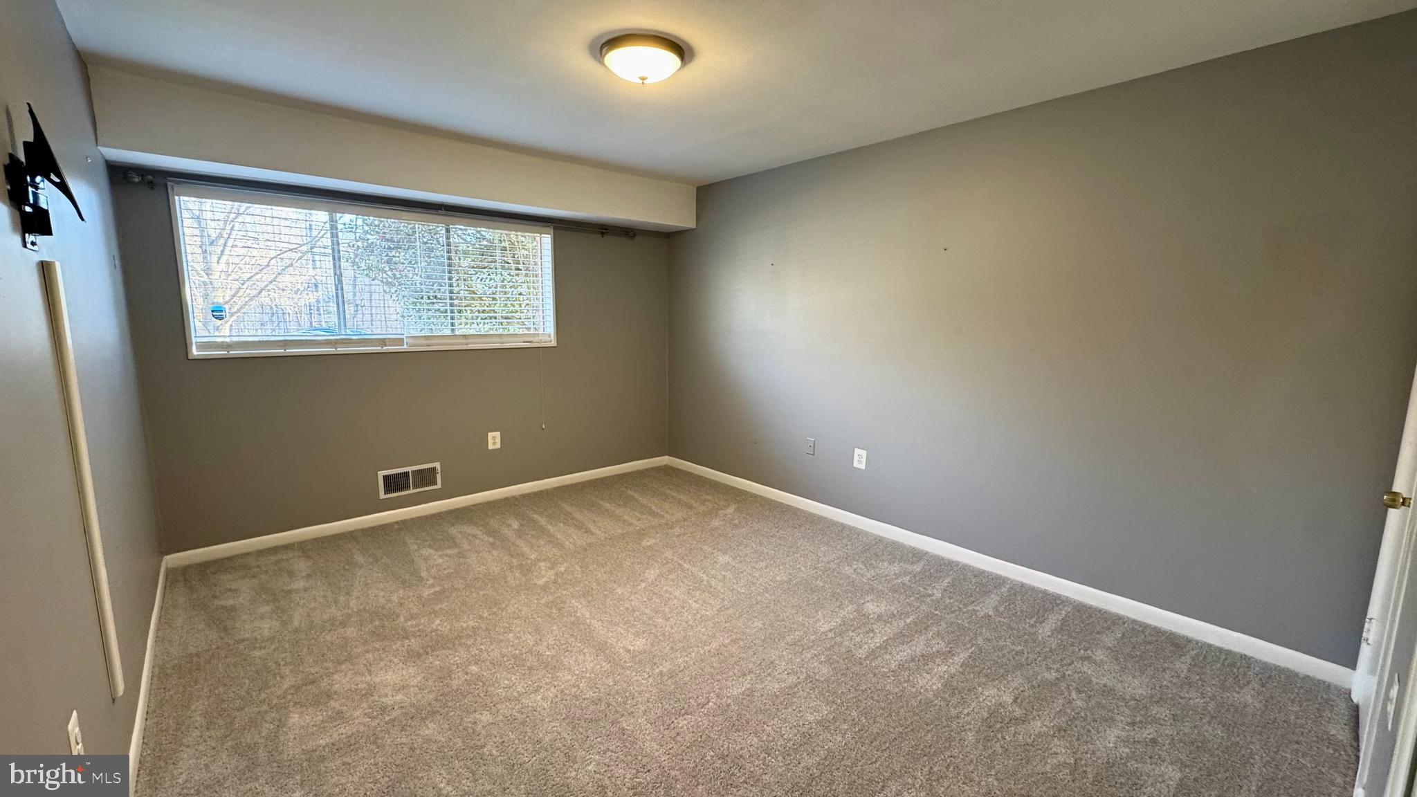 PARKSIDE CONDOMINIUMS - Residential Lease