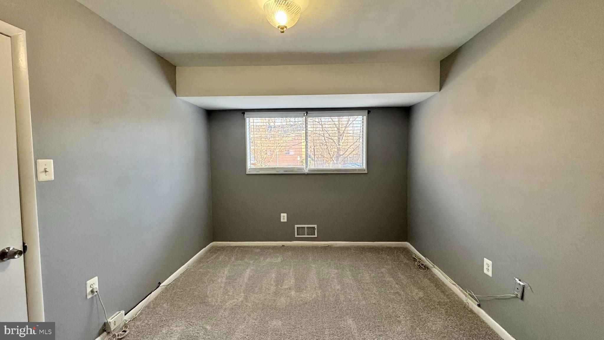 PARKSIDE CONDOMINIUMS - Residential Lease