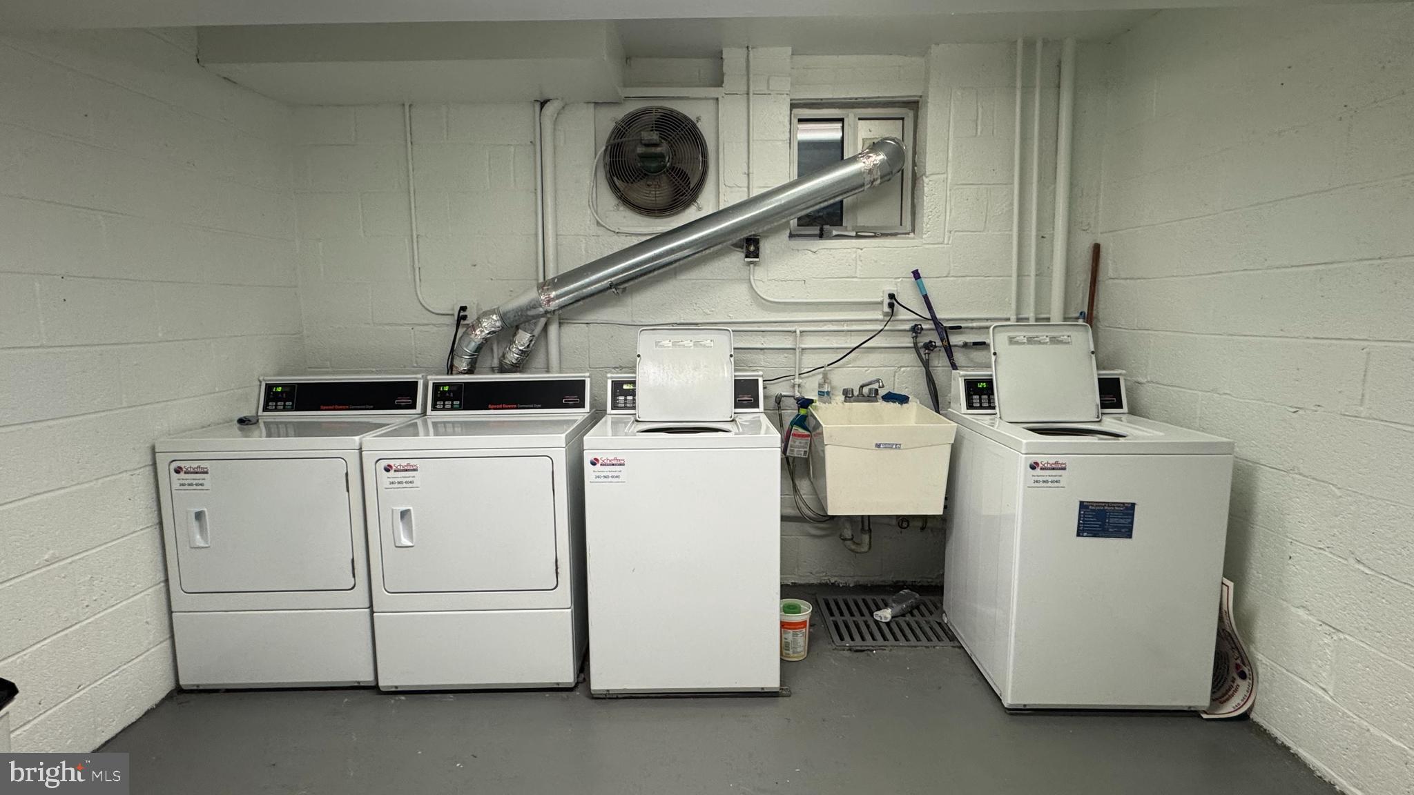 PARKSIDE CONDOMINIUMS - Residential Lease