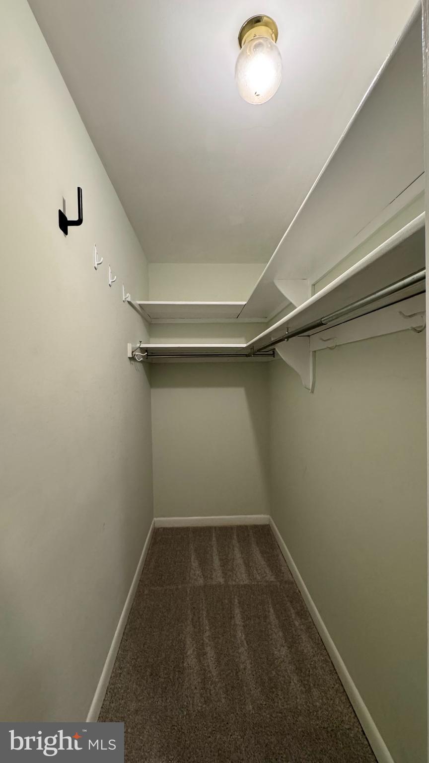 PARKSIDE CONDOMINIUMS - Residential Lease