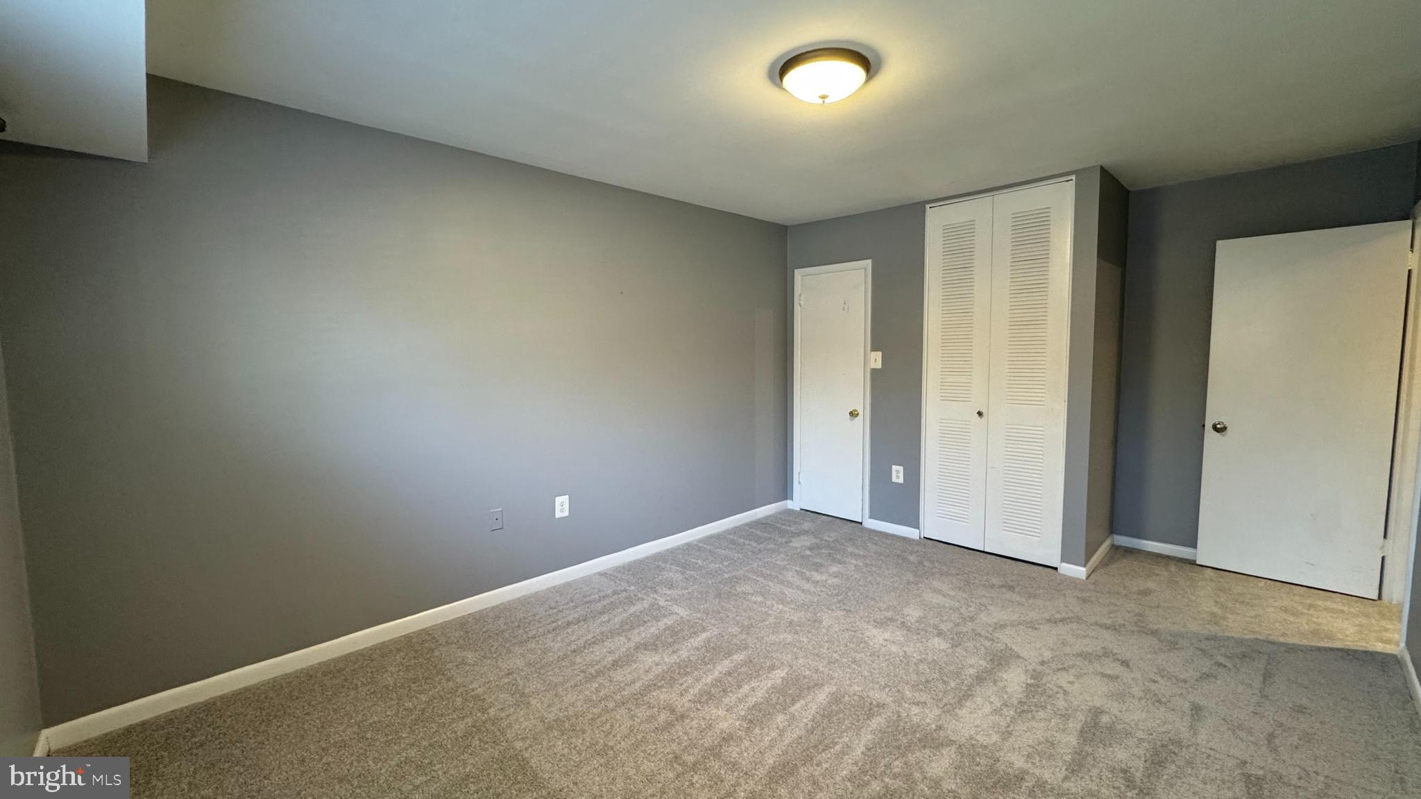 PARKSIDE CONDOMINIUMS - Residential Lease