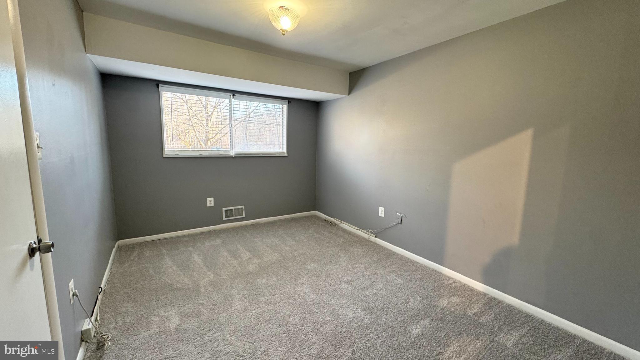 PARKSIDE CONDOMINIUMS - Residential Lease