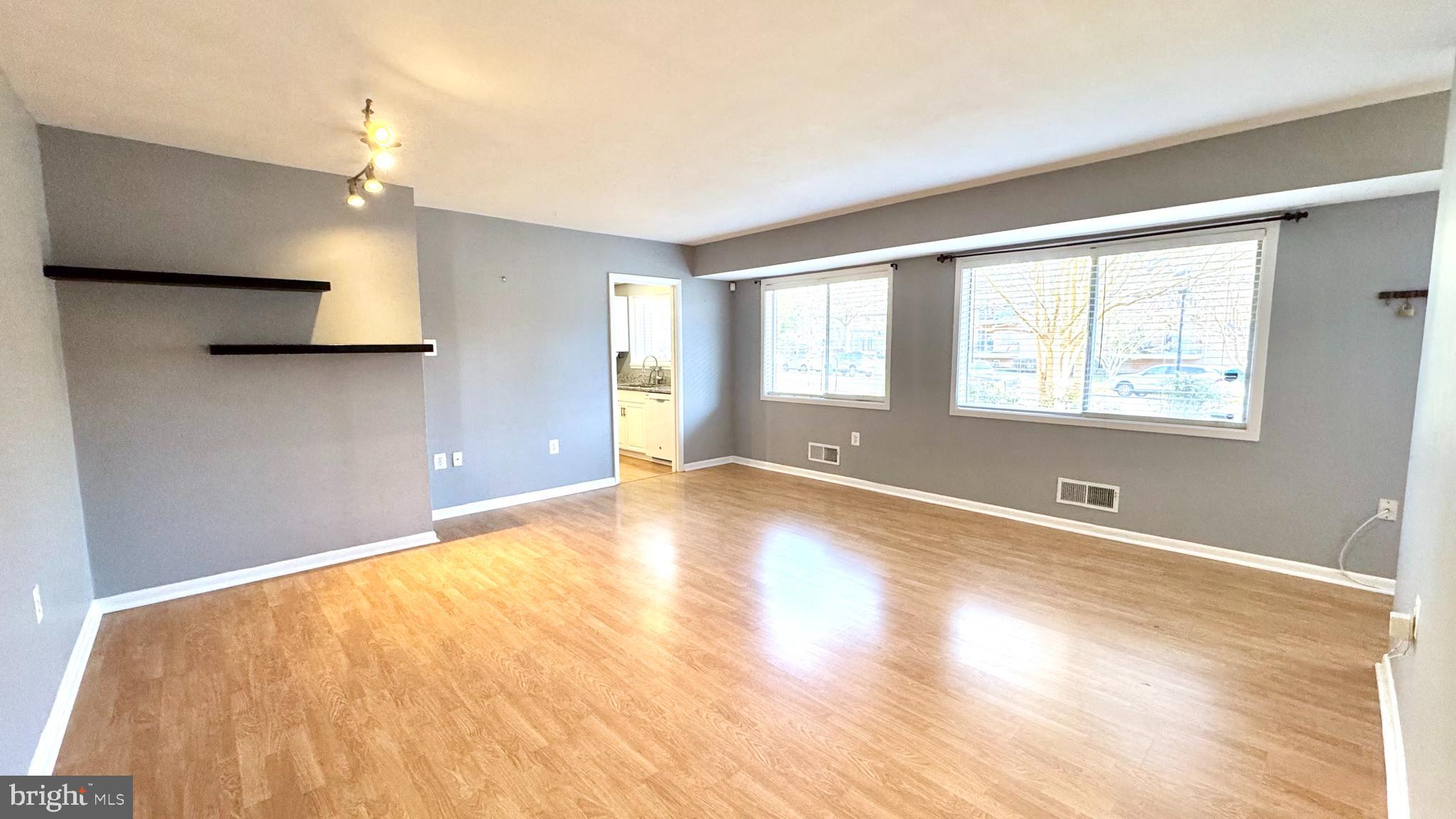 PARKSIDE CONDOMINIUMS - Residential Lease