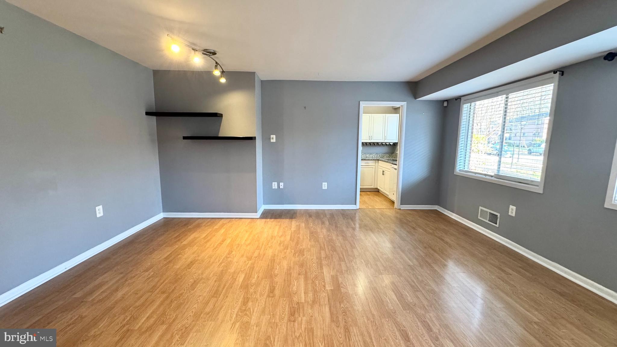 PARKSIDE CONDOMINIUMS - Residential Lease