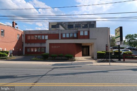 Photo of 20 W Lancaster Avenue, READING, PA 19607 (MLS # PABK2062540)