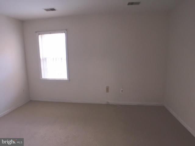 LAUREL MEWS - Residential Lease