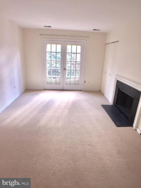 LAUREL MEWS - Residential Lease