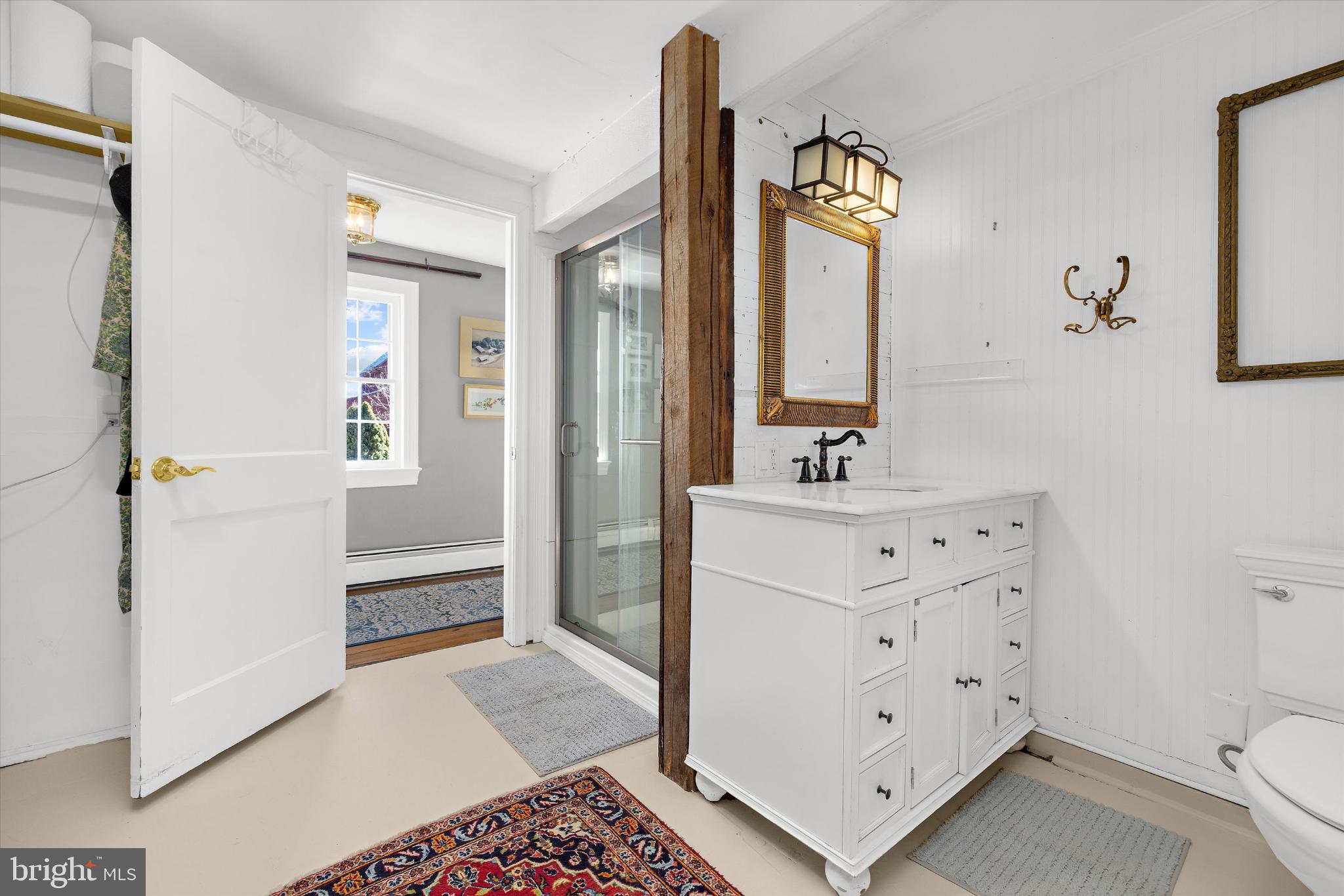 GRANNY BRANCH - Residential