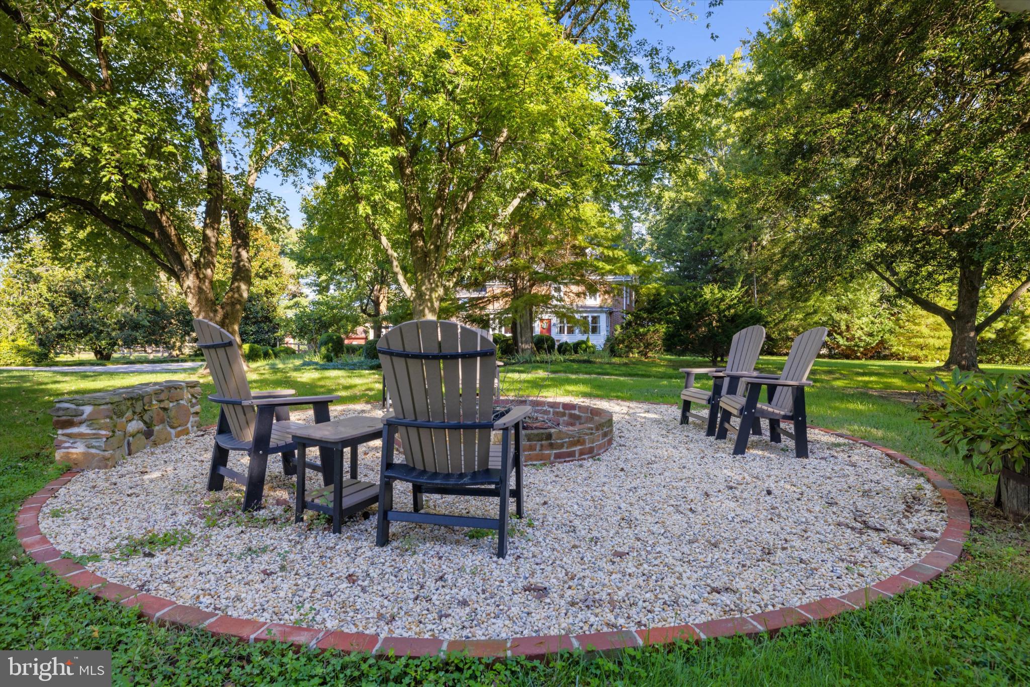 GRANNY BRANCH - Residential