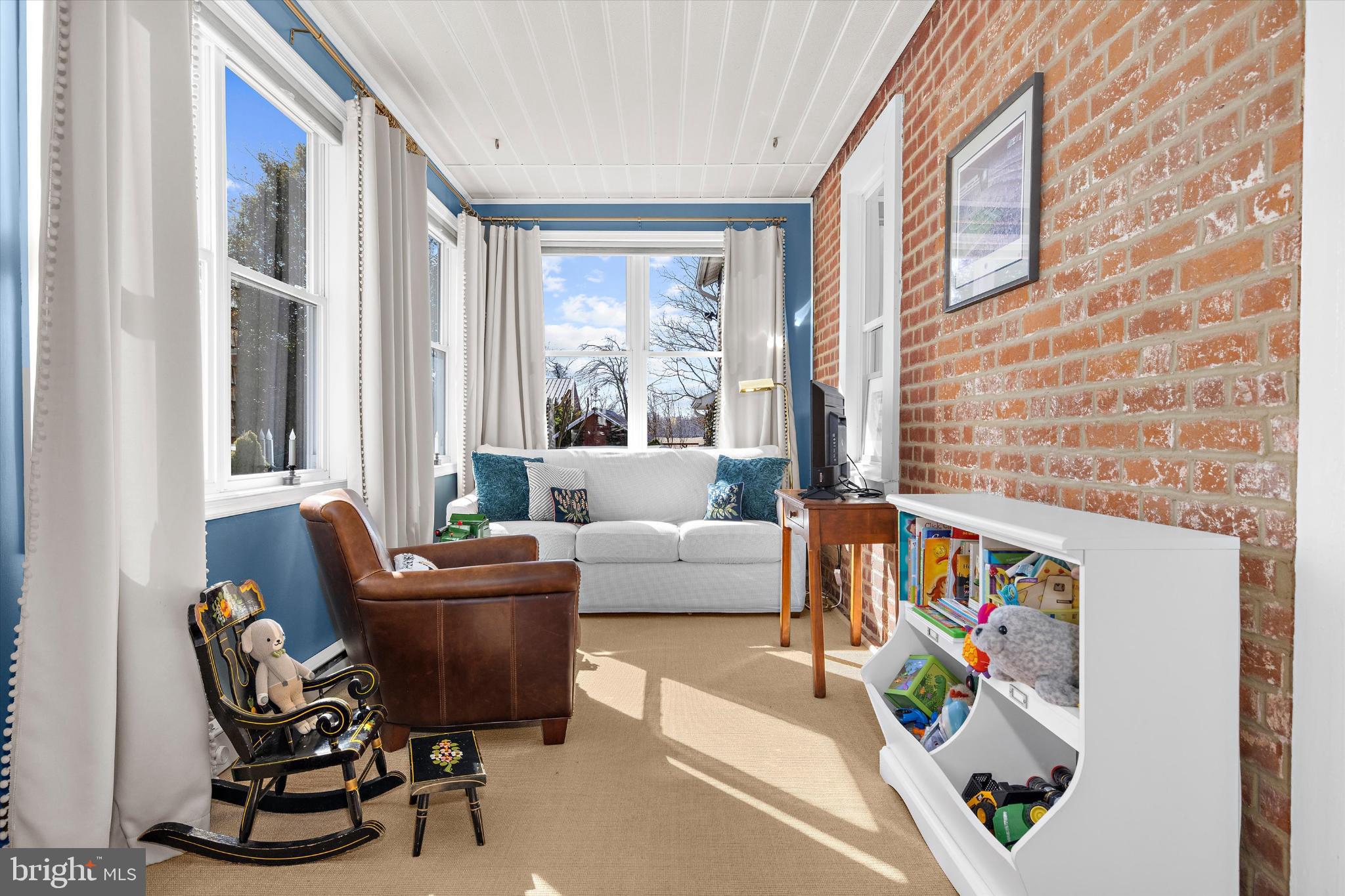 GRANNY BRANCH - Residential