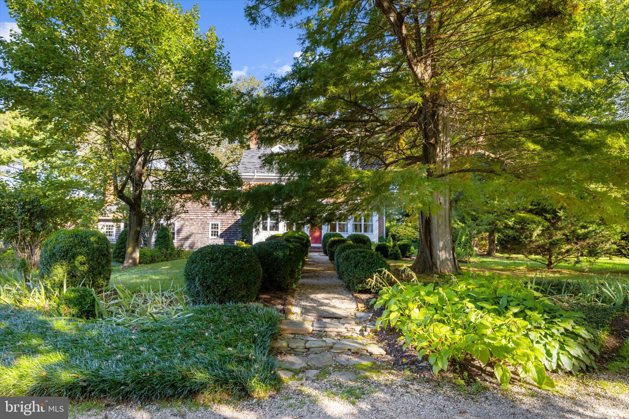 GRANNY BRANCH - Residential