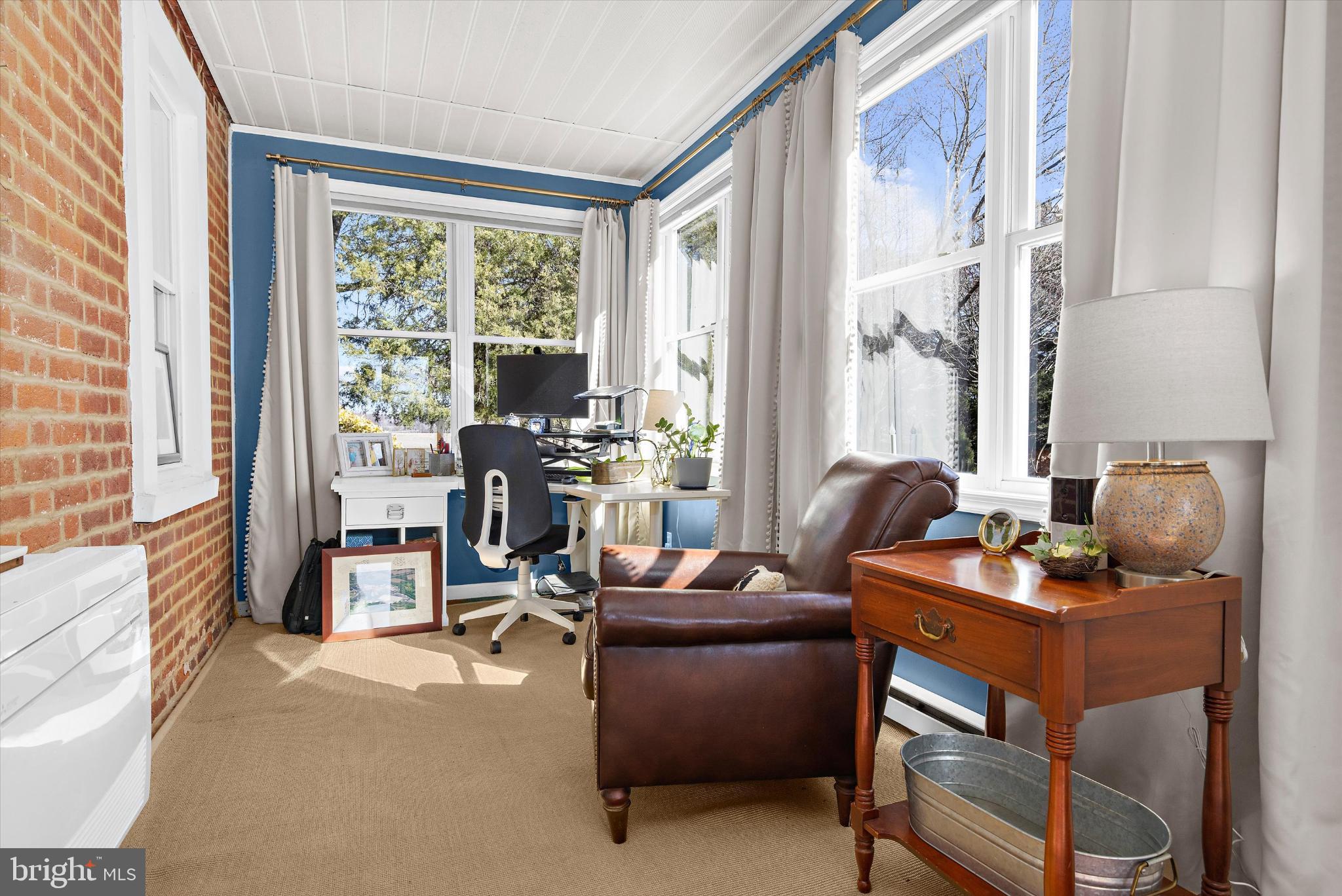 GRANNY BRANCH - Residential