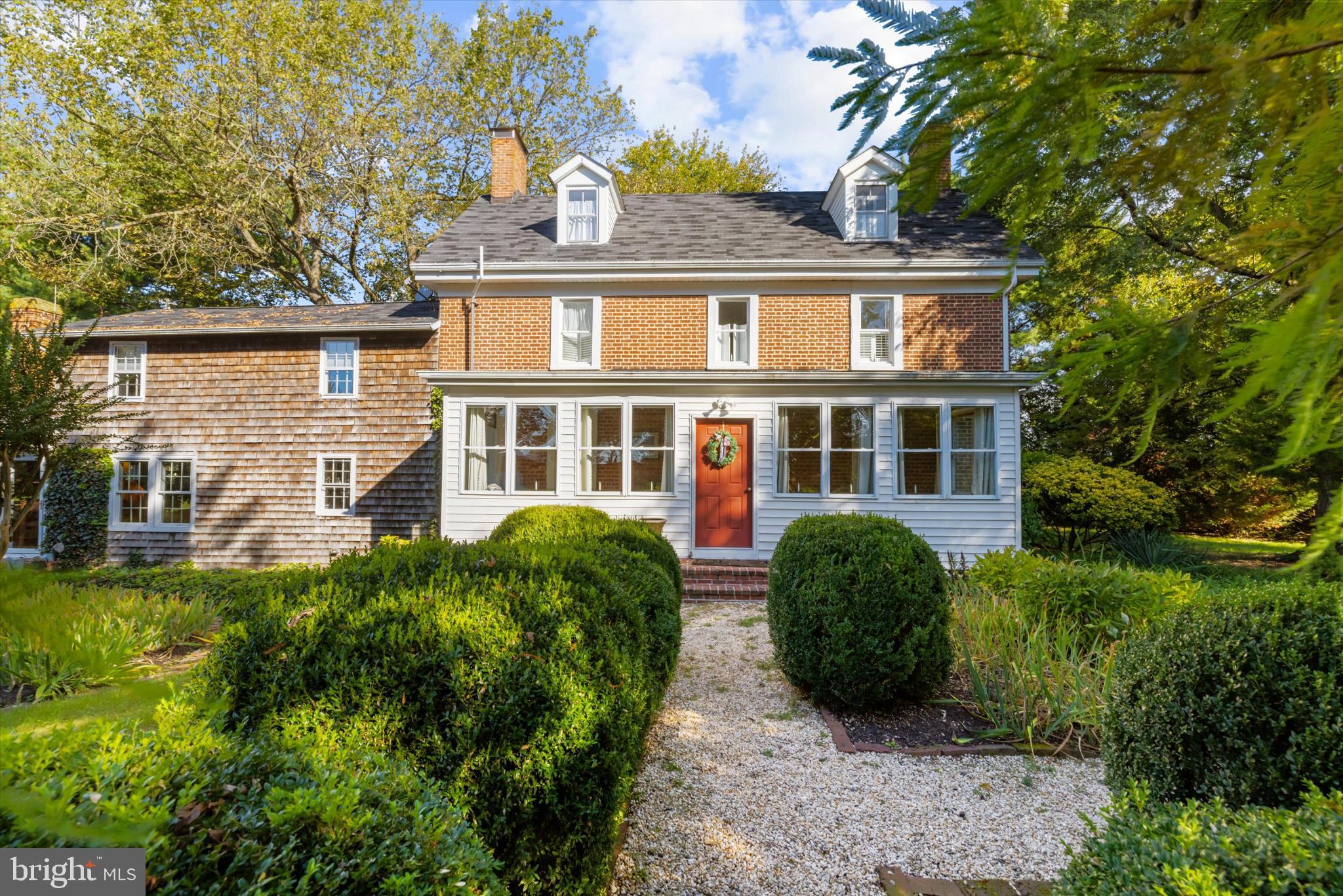 GRANNY BRANCH - Residential