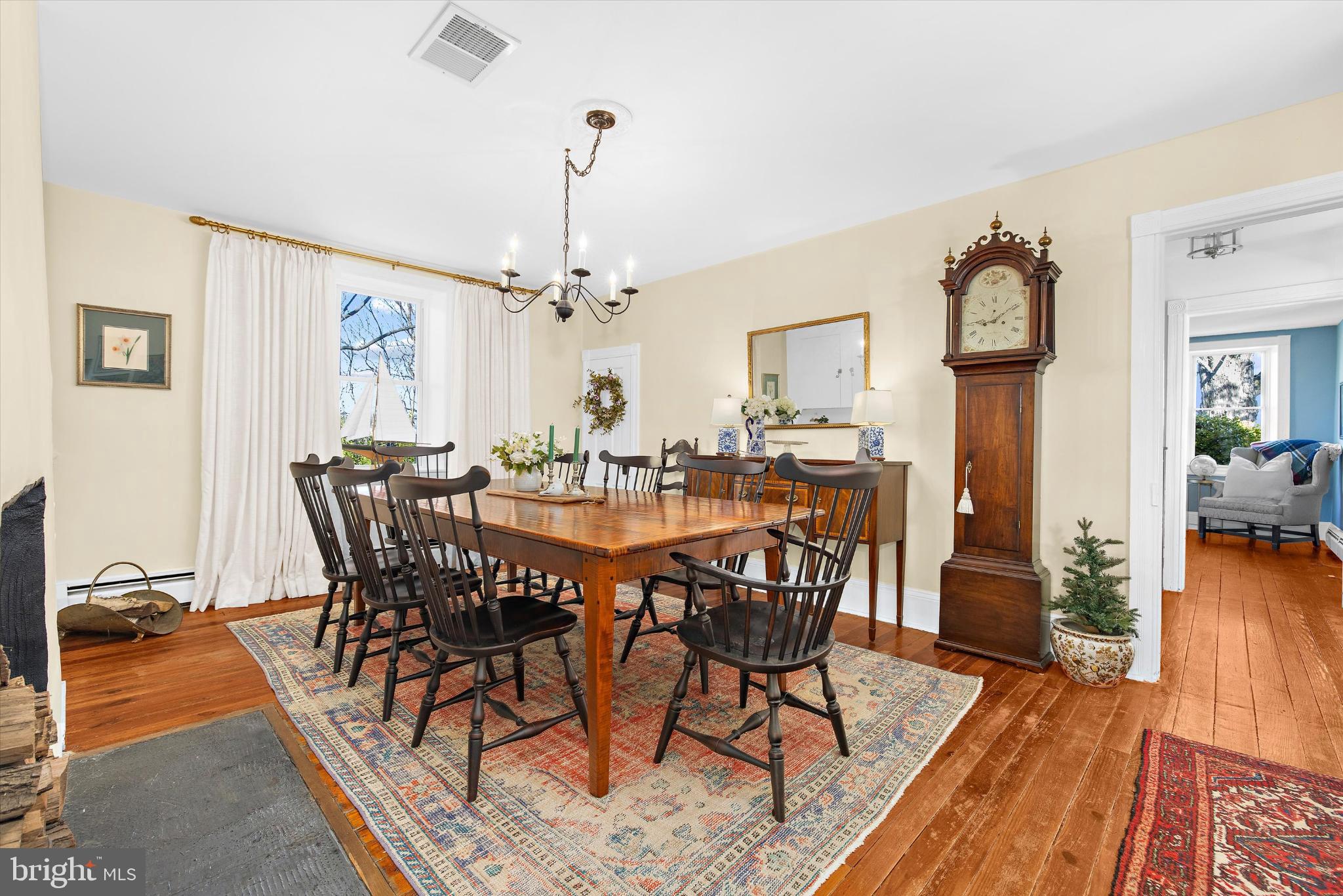 GRANNY BRANCH - Residential