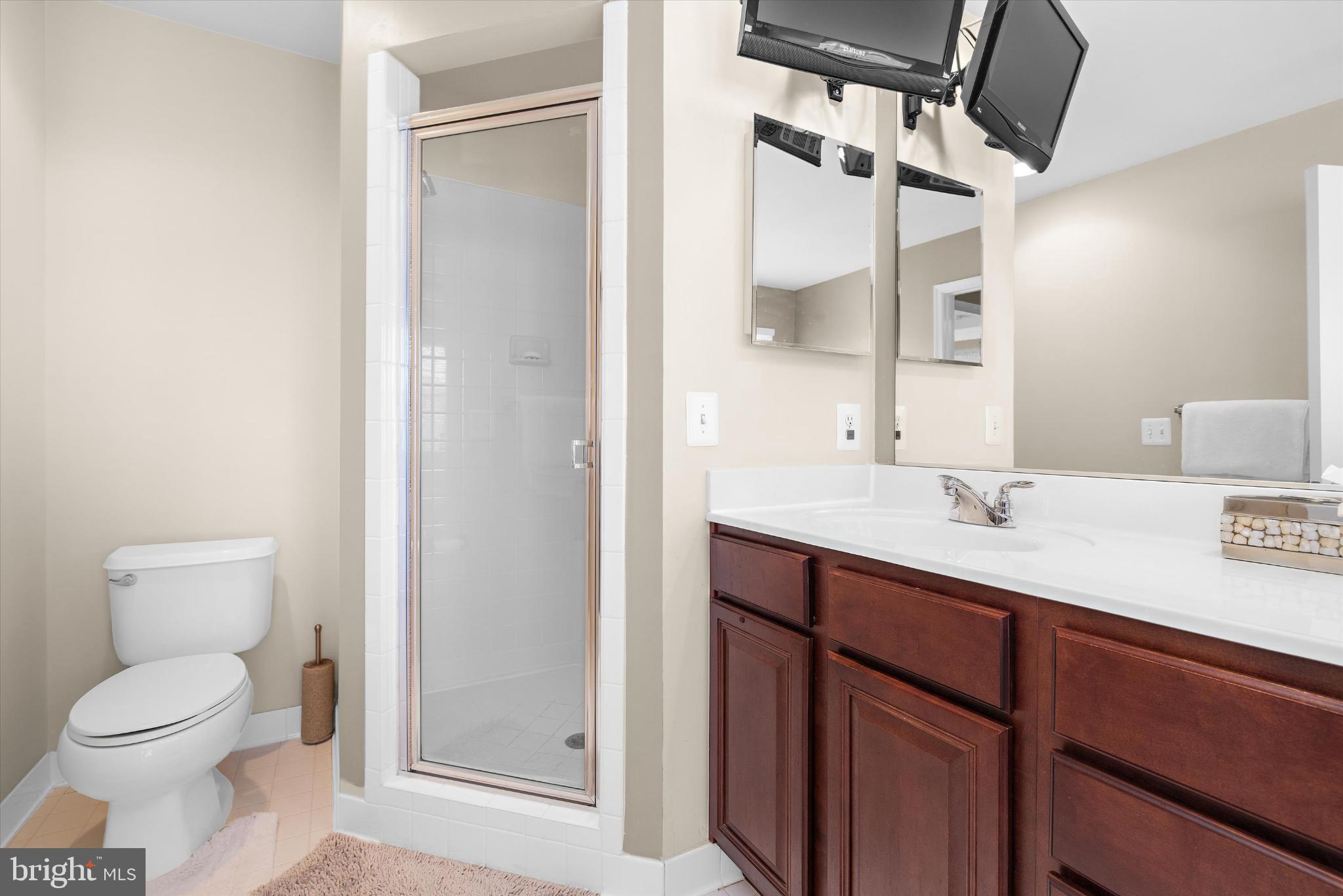 GRANNY BRANCH - Residential