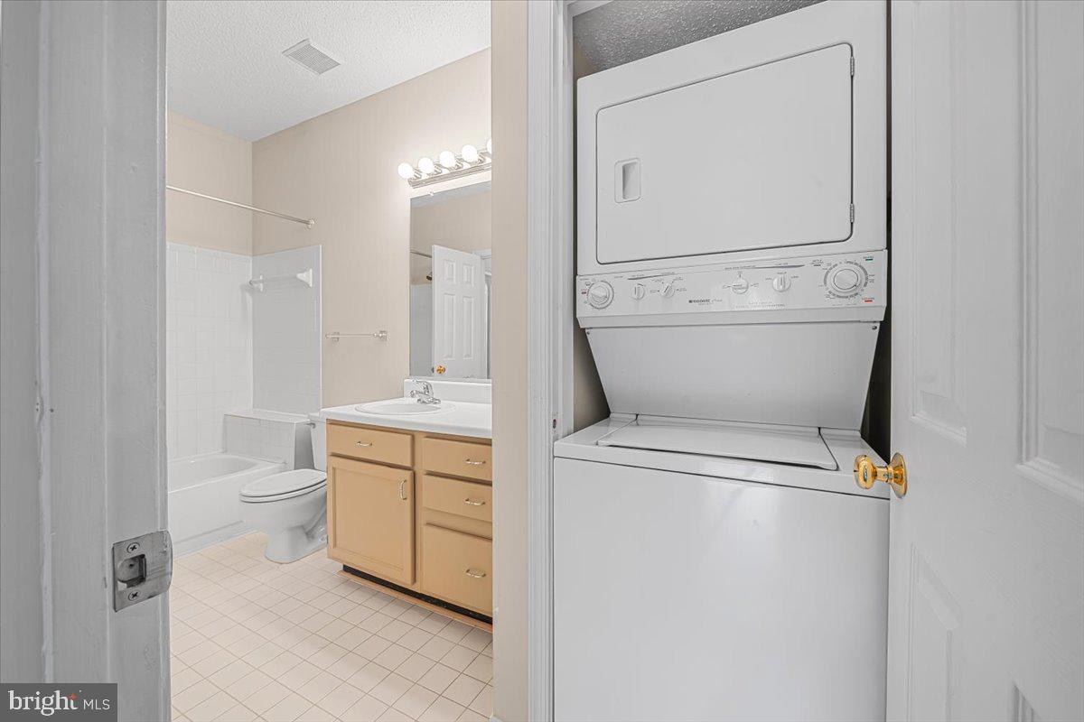 SANDERLING CONDO - Residential