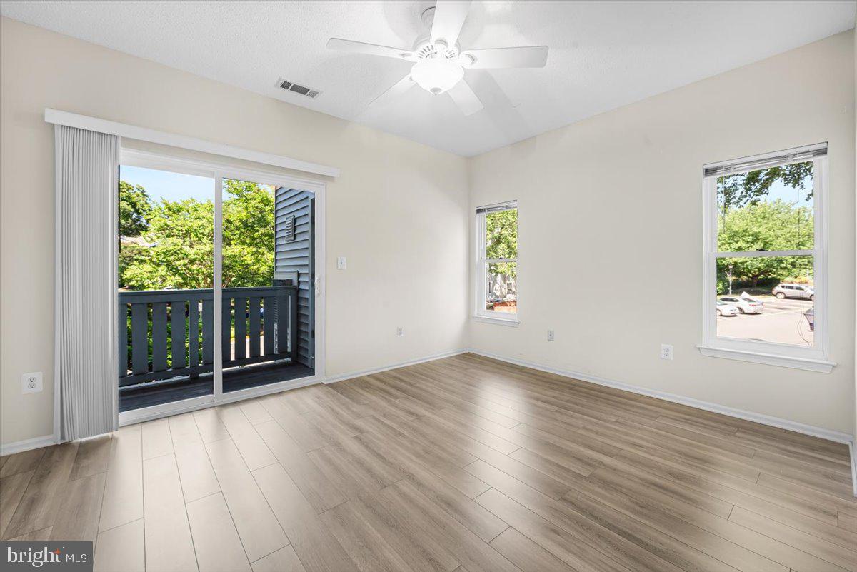 SANDERLING CONDO - Residential