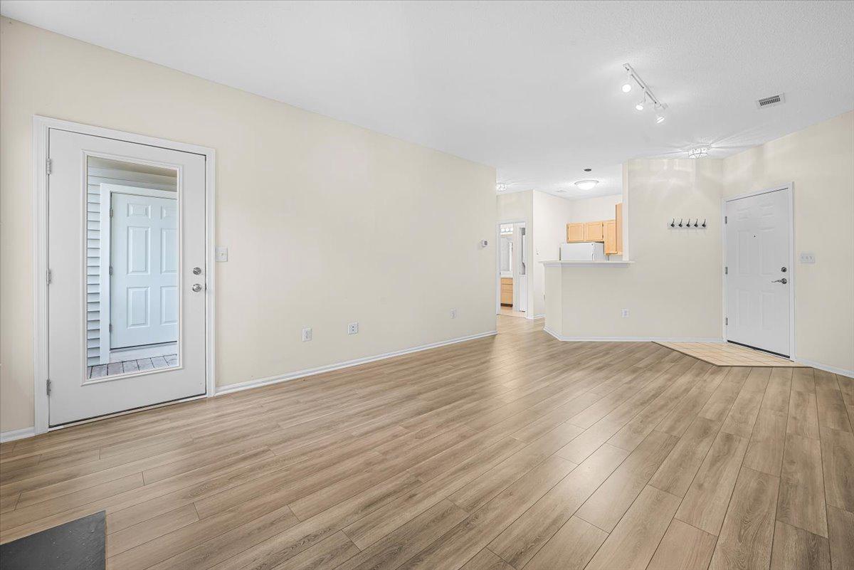 SANDERLING CONDO - Residential