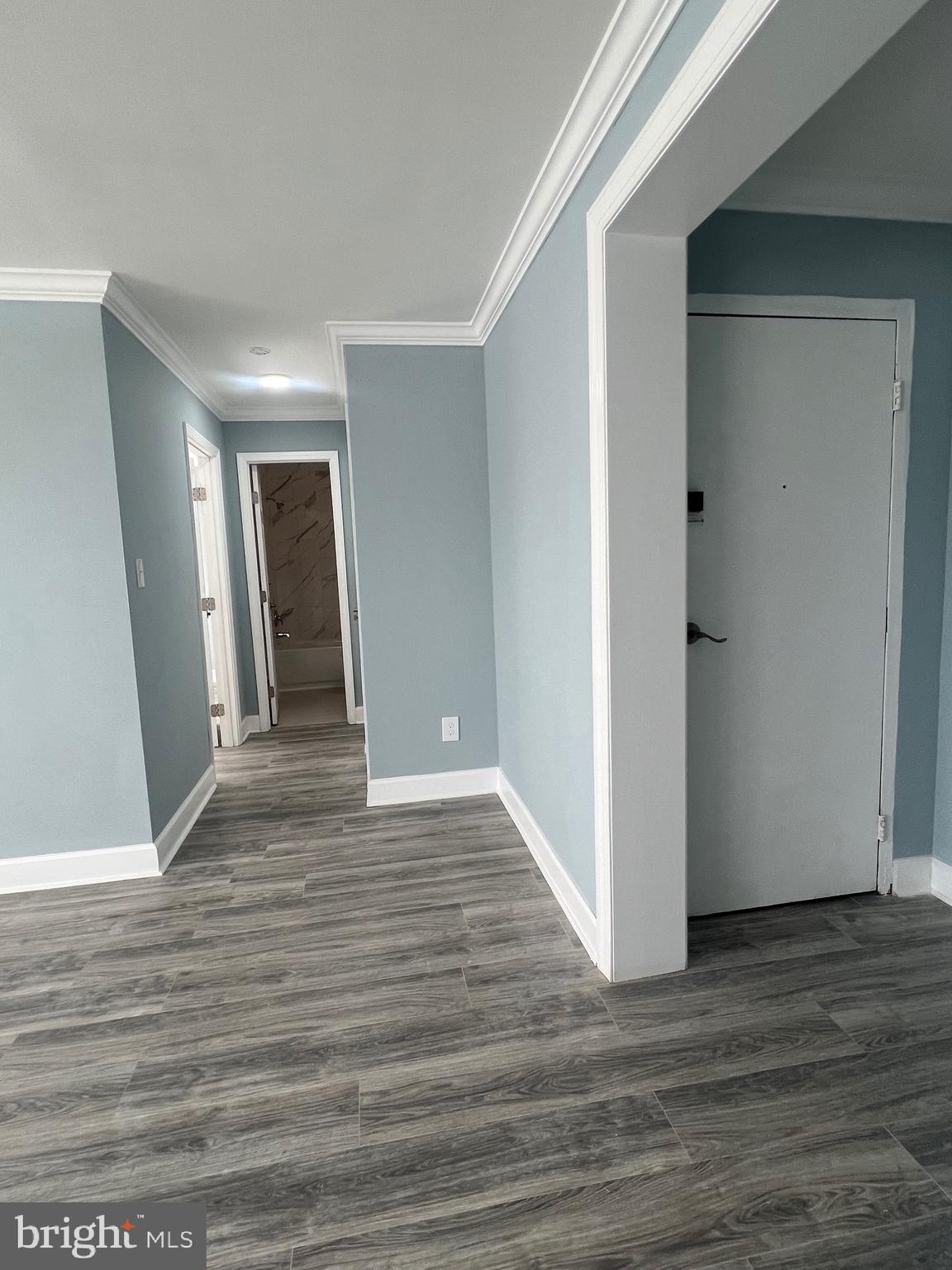 JAMES LEE CONDO - Residential