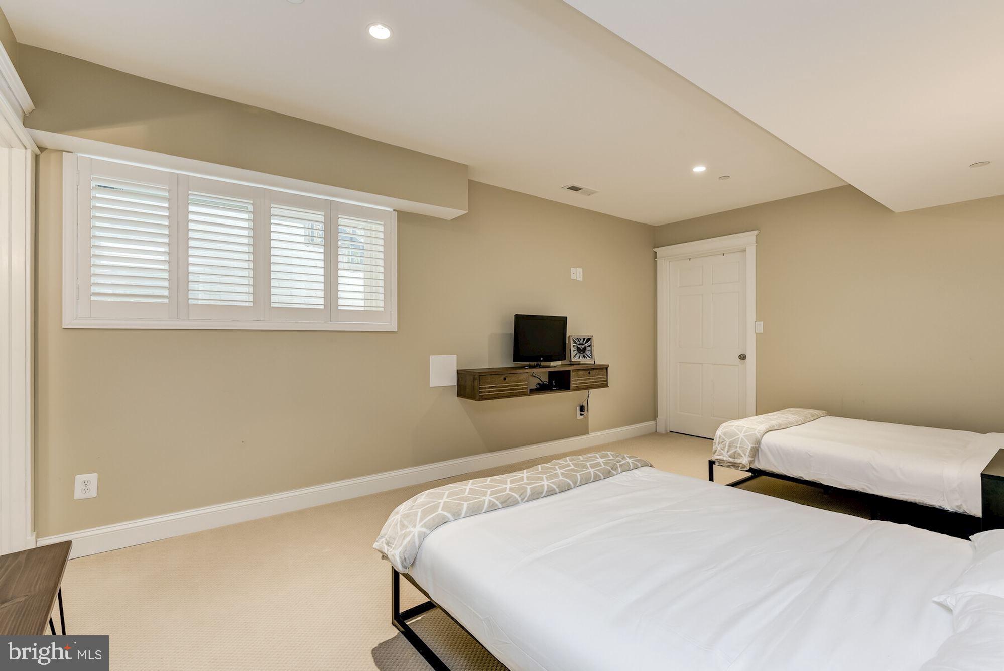 KENWOOD - Residential