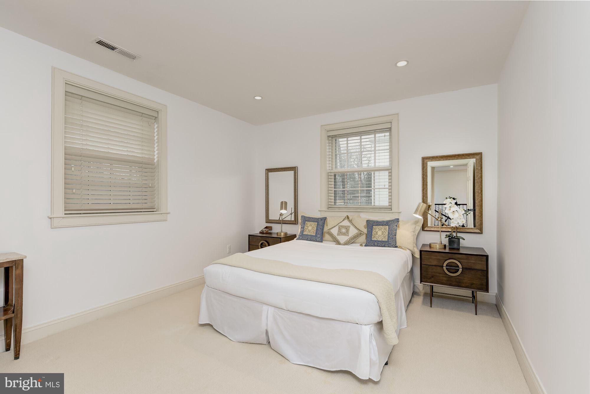 KENWOOD - Residential