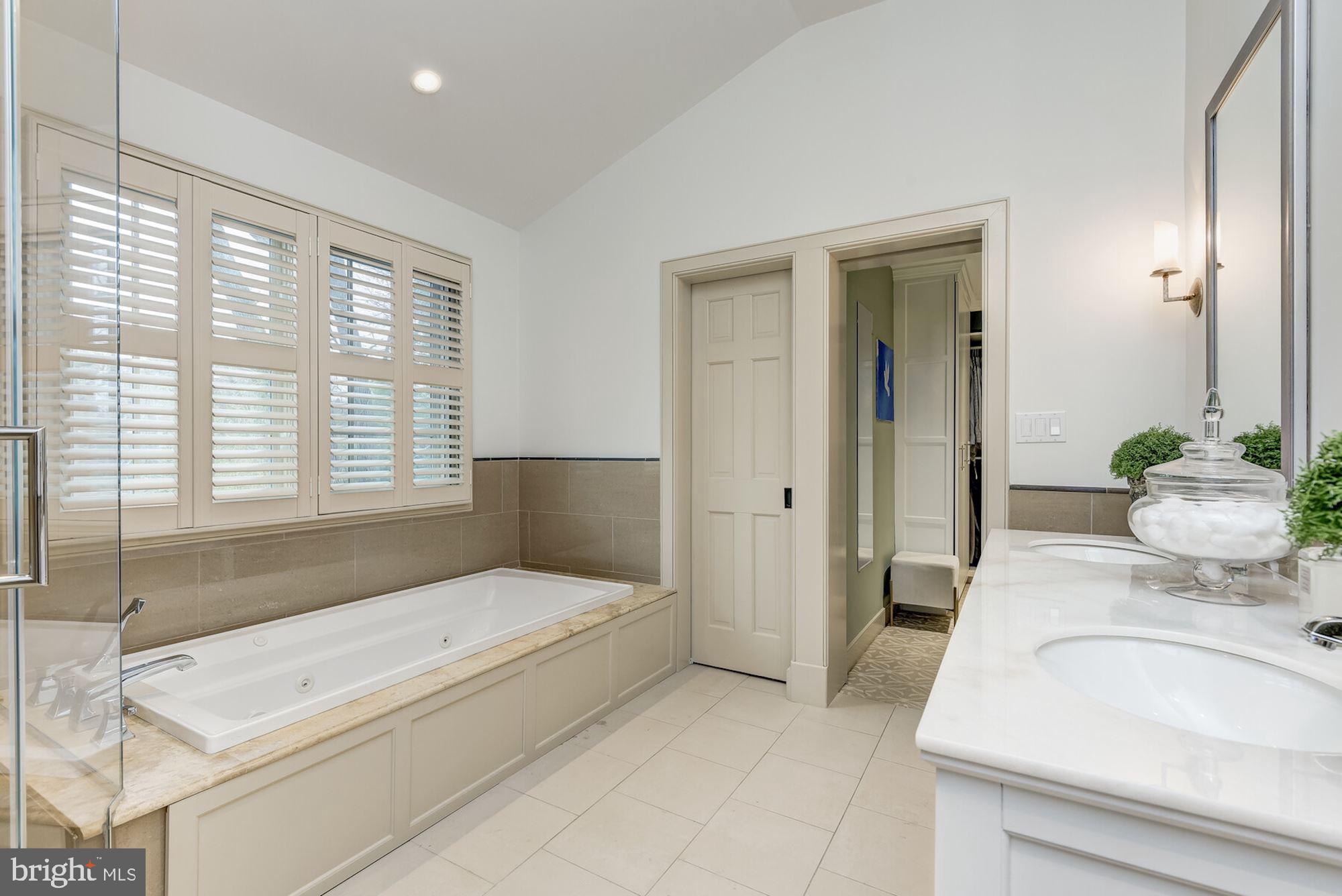 KENWOOD - Residential