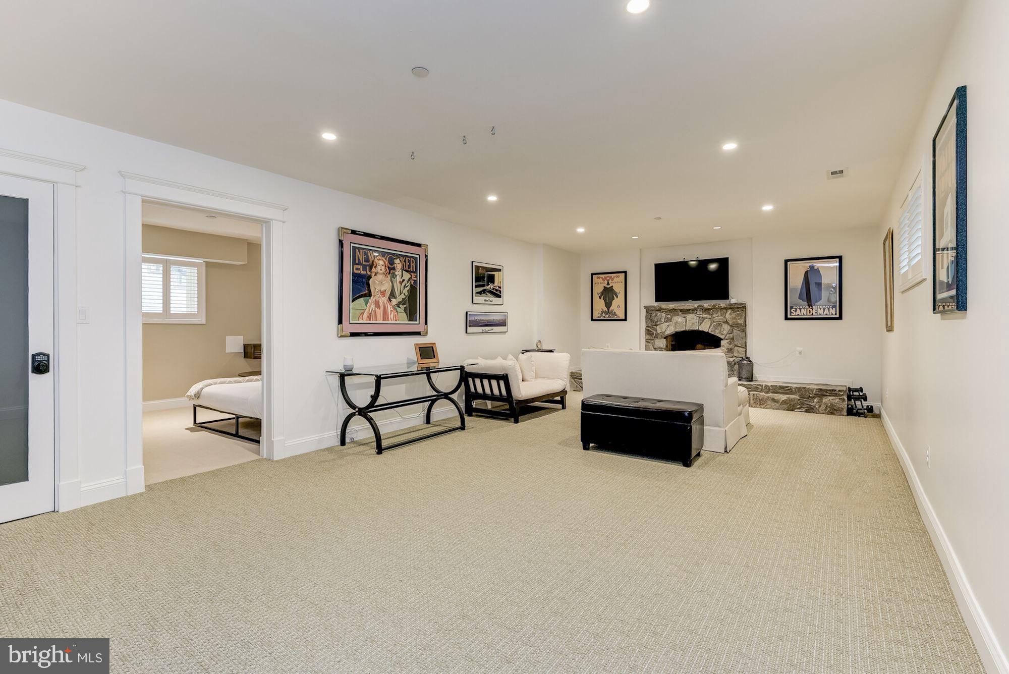 KENWOOD - Residential