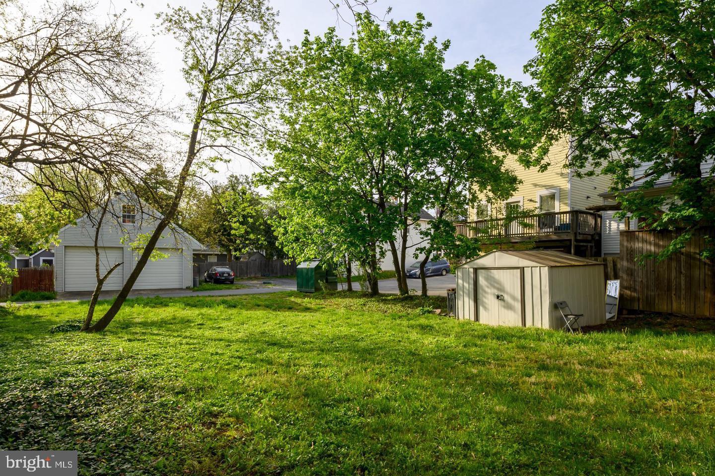 LAUREL - Residential Lease