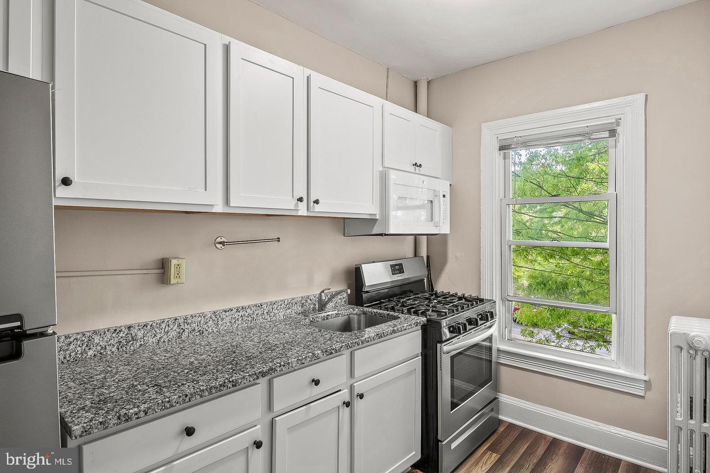 LAUREL - Residential Lease