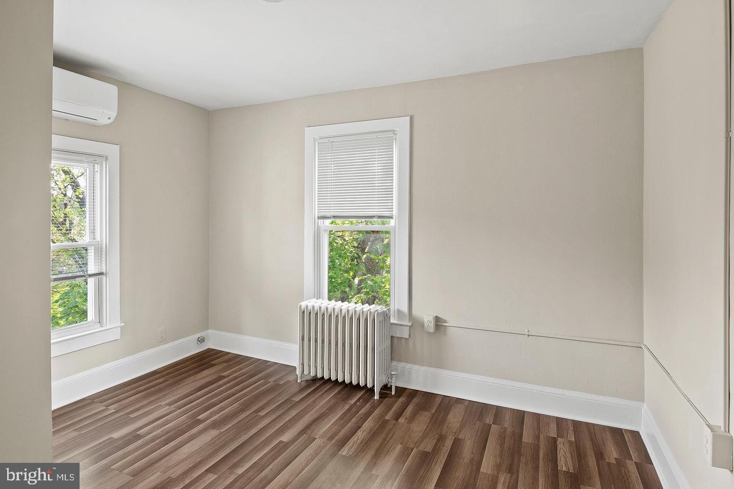 LAUREL - Residential Lease