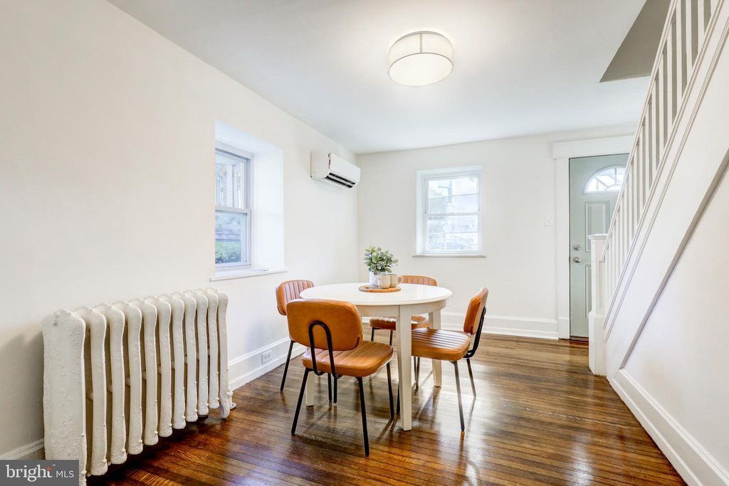 Photo of 461 W 11th Avenue, CONSHOHOCKEN, PA 19428 (MLS # PAMC2158130)