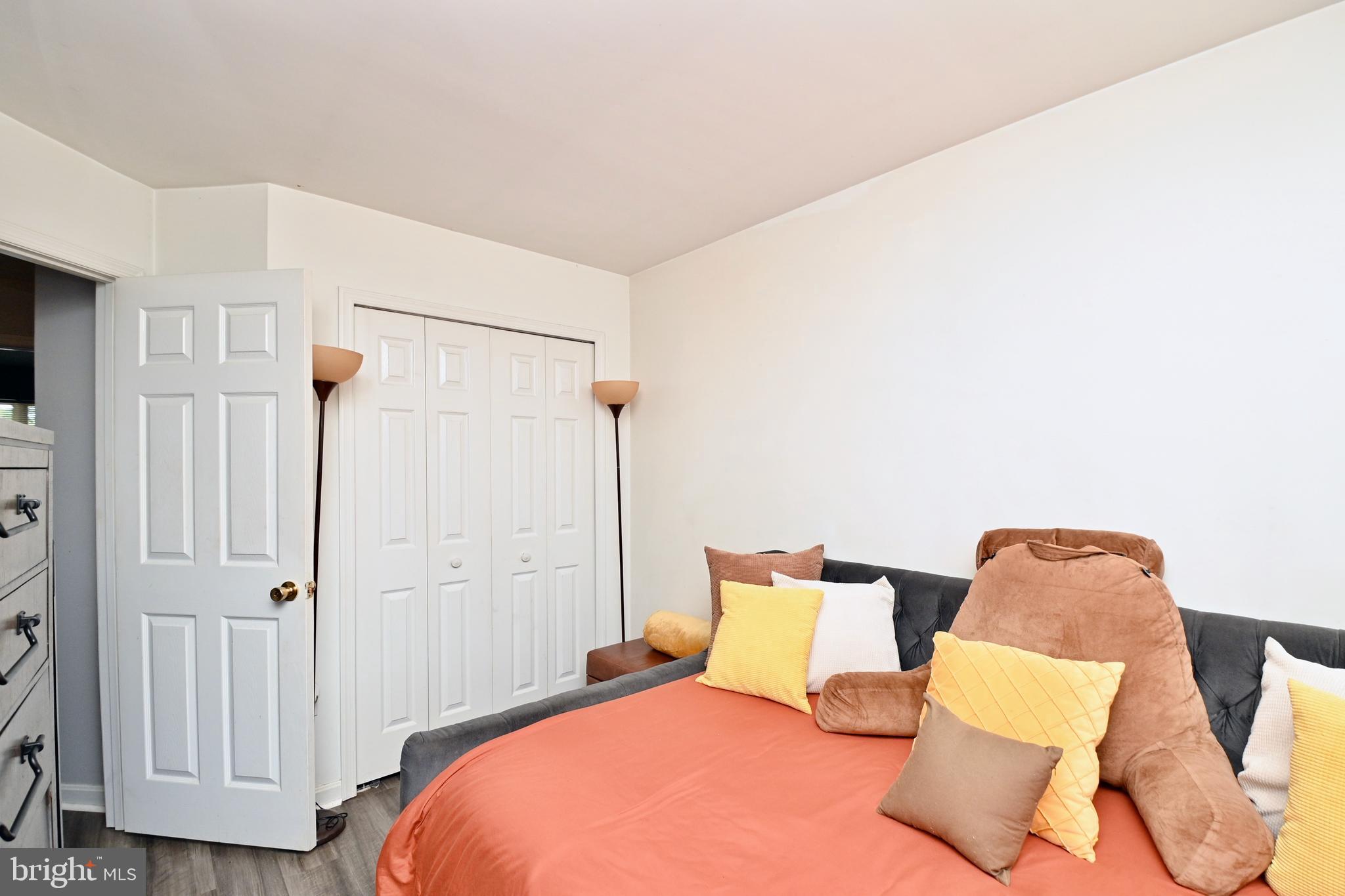 MEADOWS AT WHITE OAK - Residential