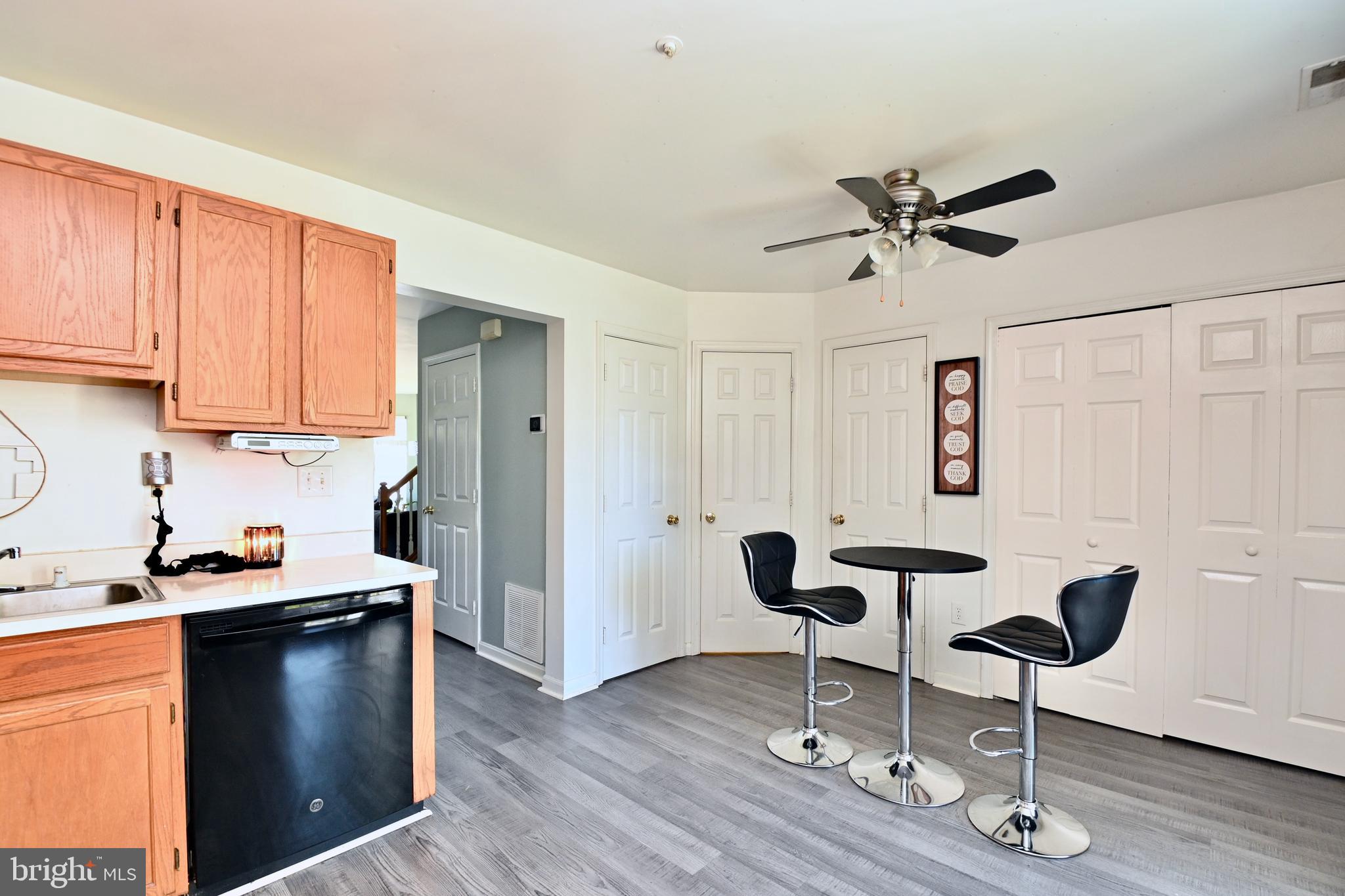 MEADOWS AT WHITE OAK - Residential