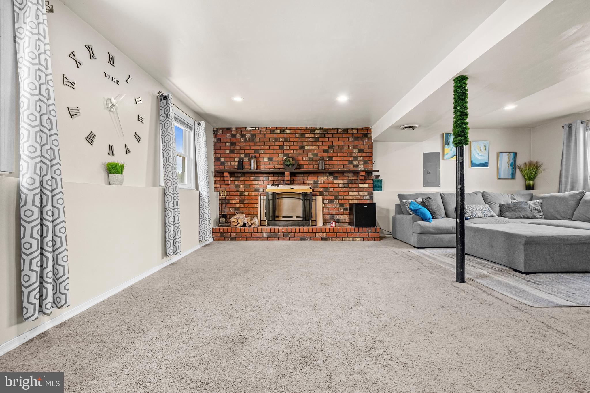 ST CHARLES BANNISTER - Residential