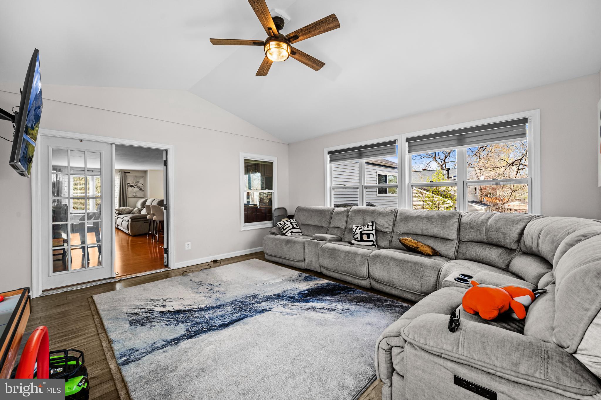 ST CHARLES BANNISTER - Residential