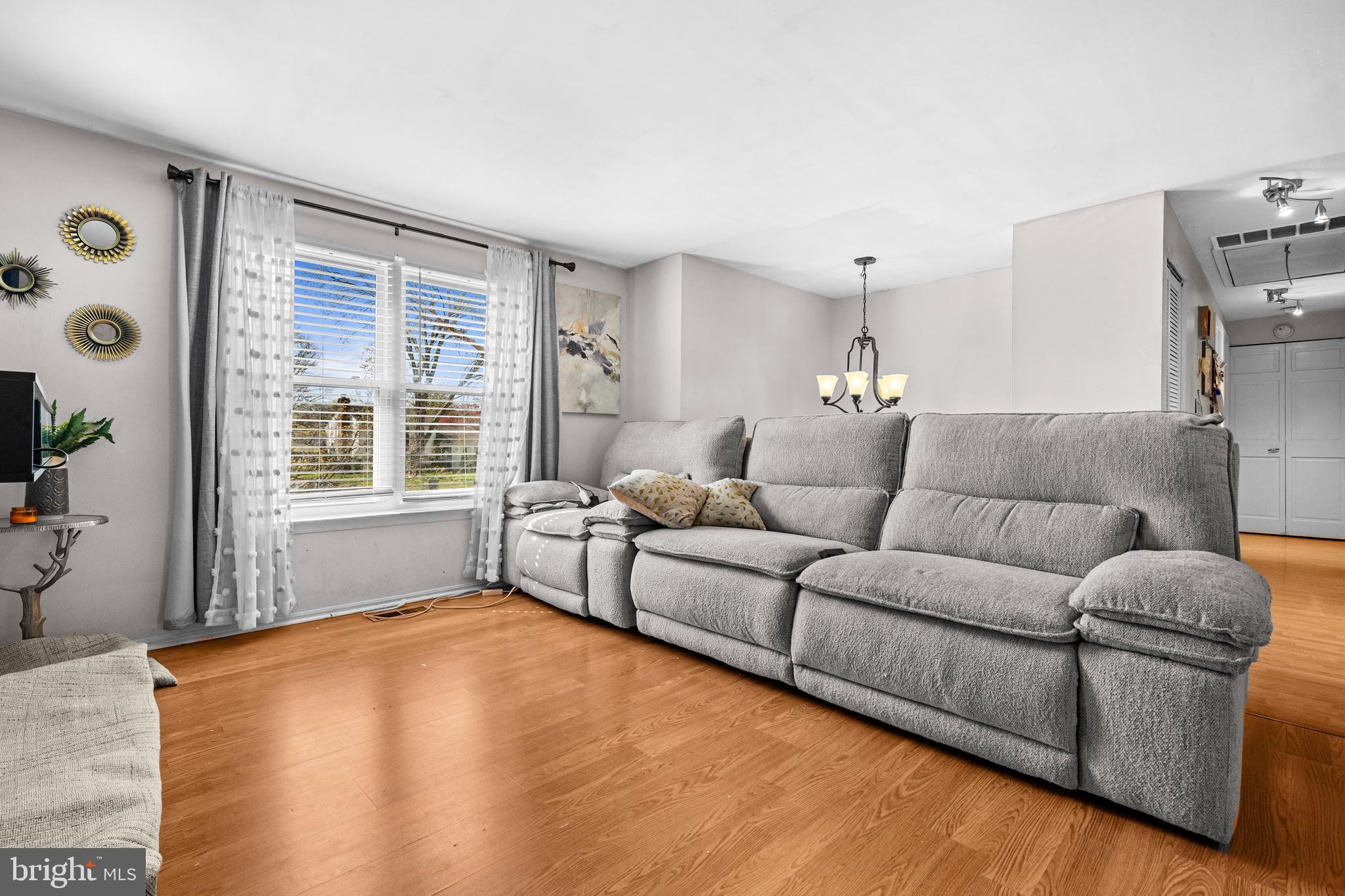 ST CHARLES BANNISTER - Residential