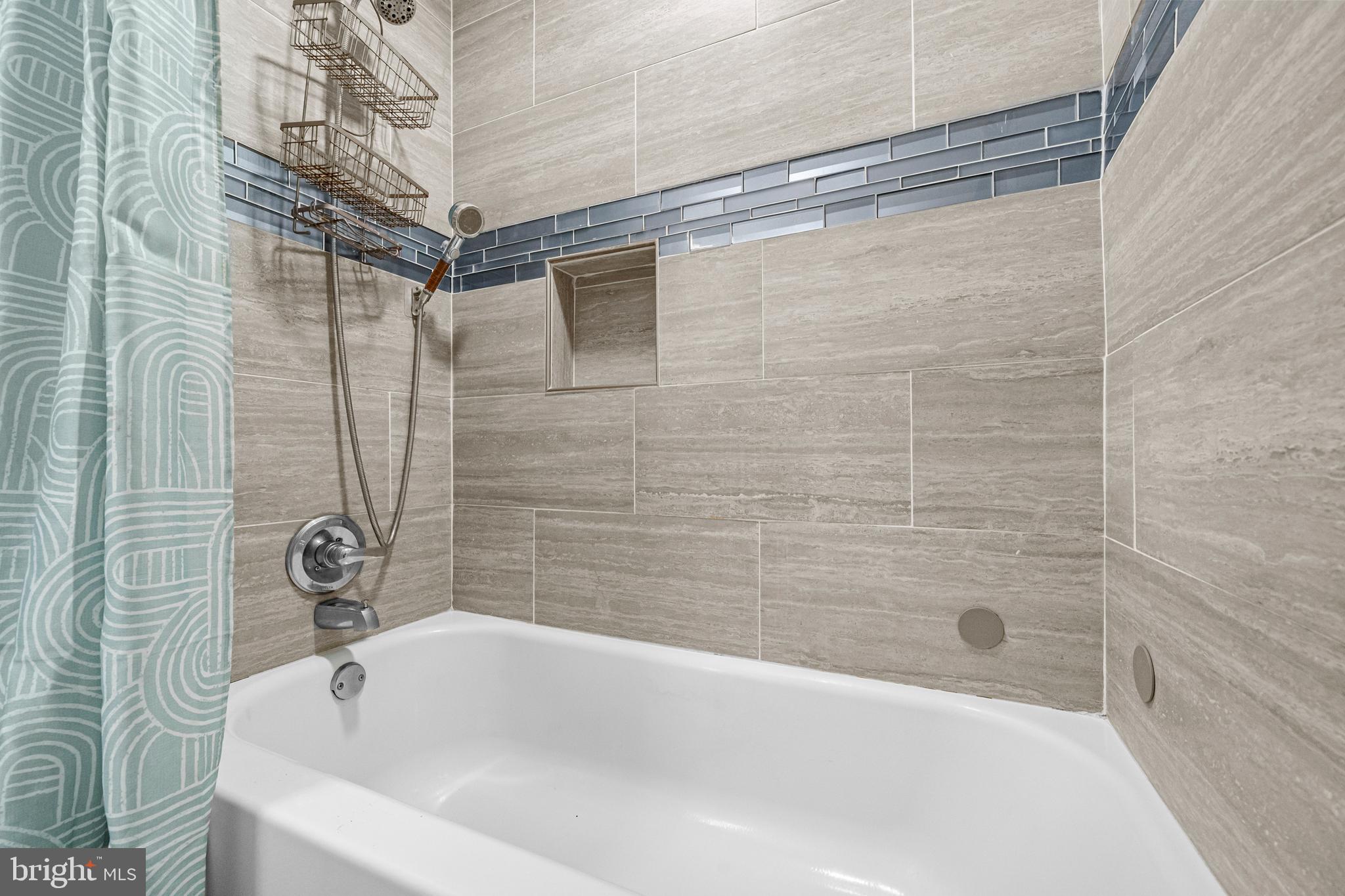 ST CHARLES BANNISTER - Residential