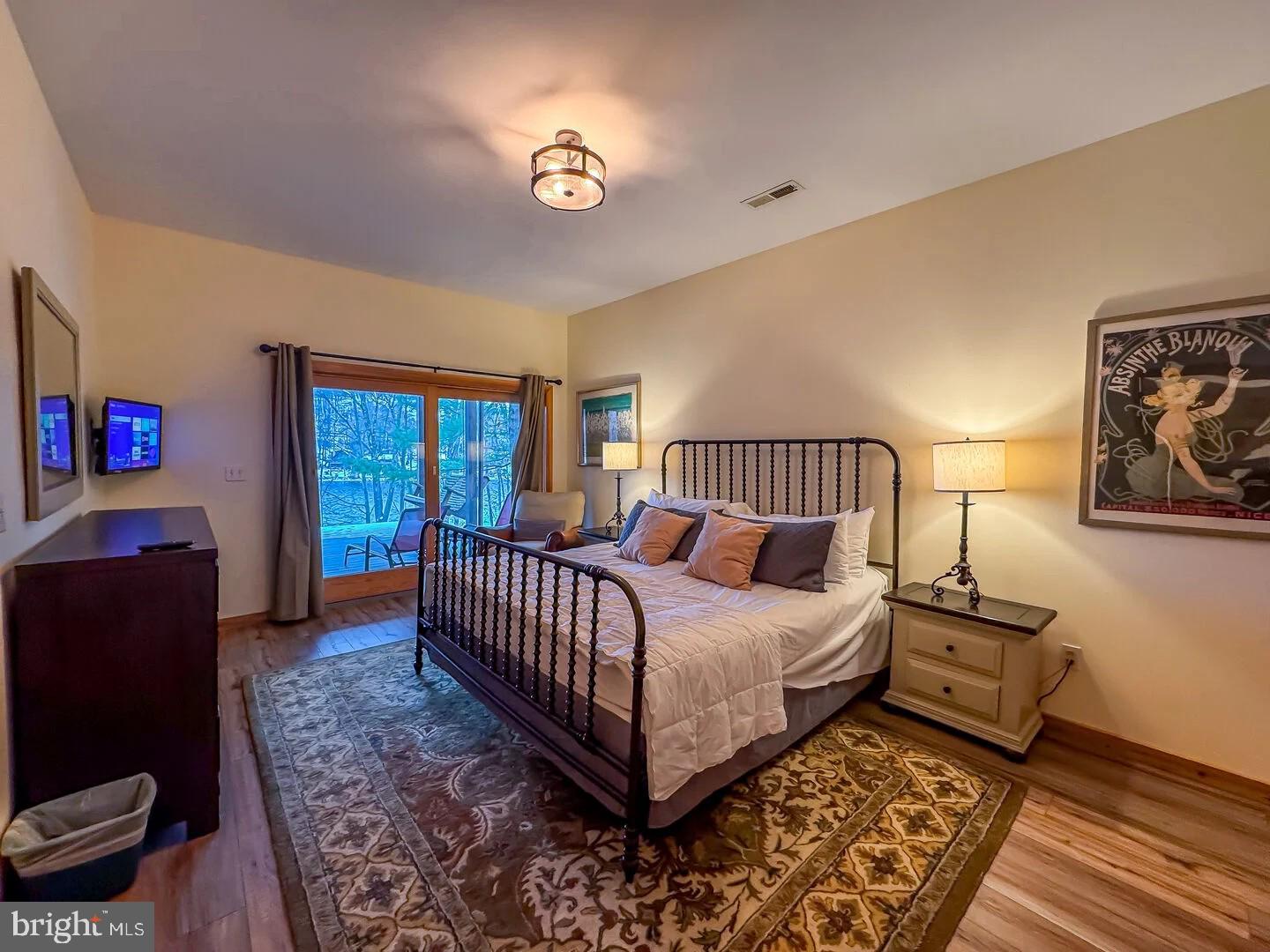 WATERSIDE AT WISP - Residential