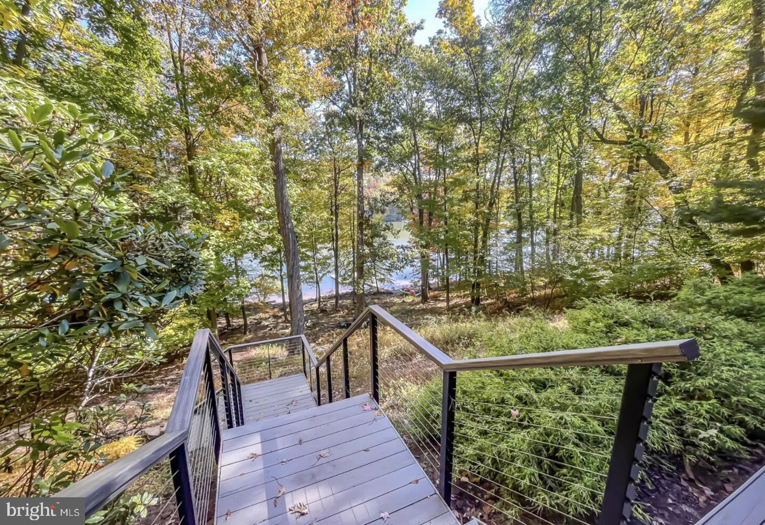 WATERSIDE AT WISP - Residential