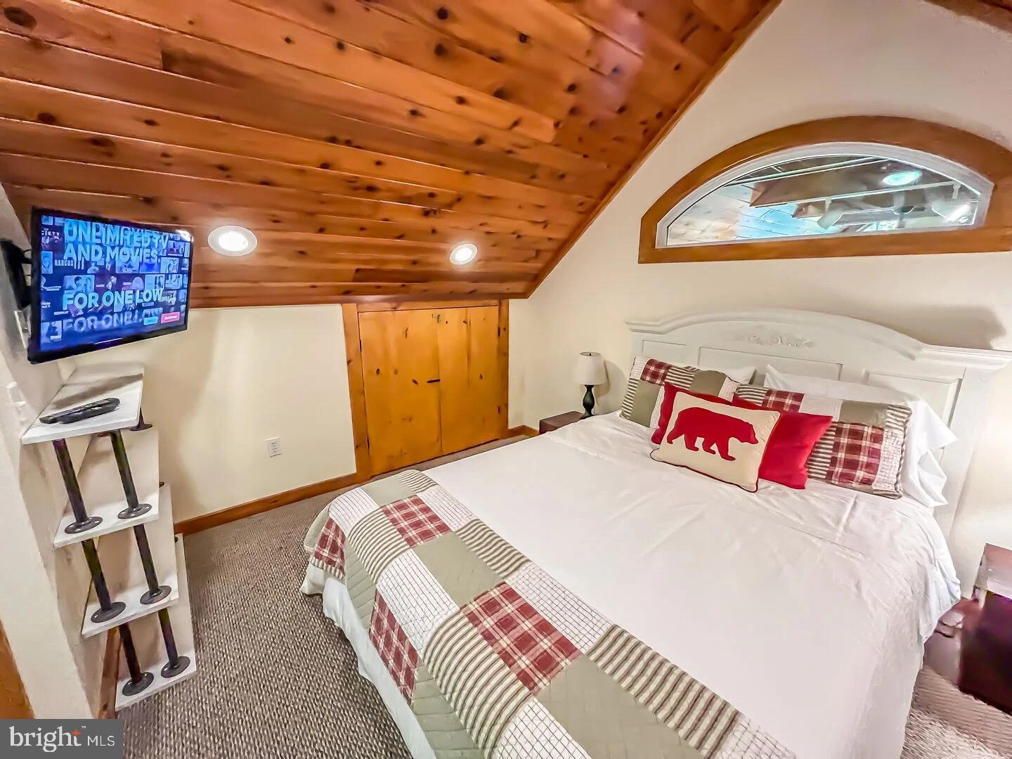 WATERSIDE AT WISP - Residential