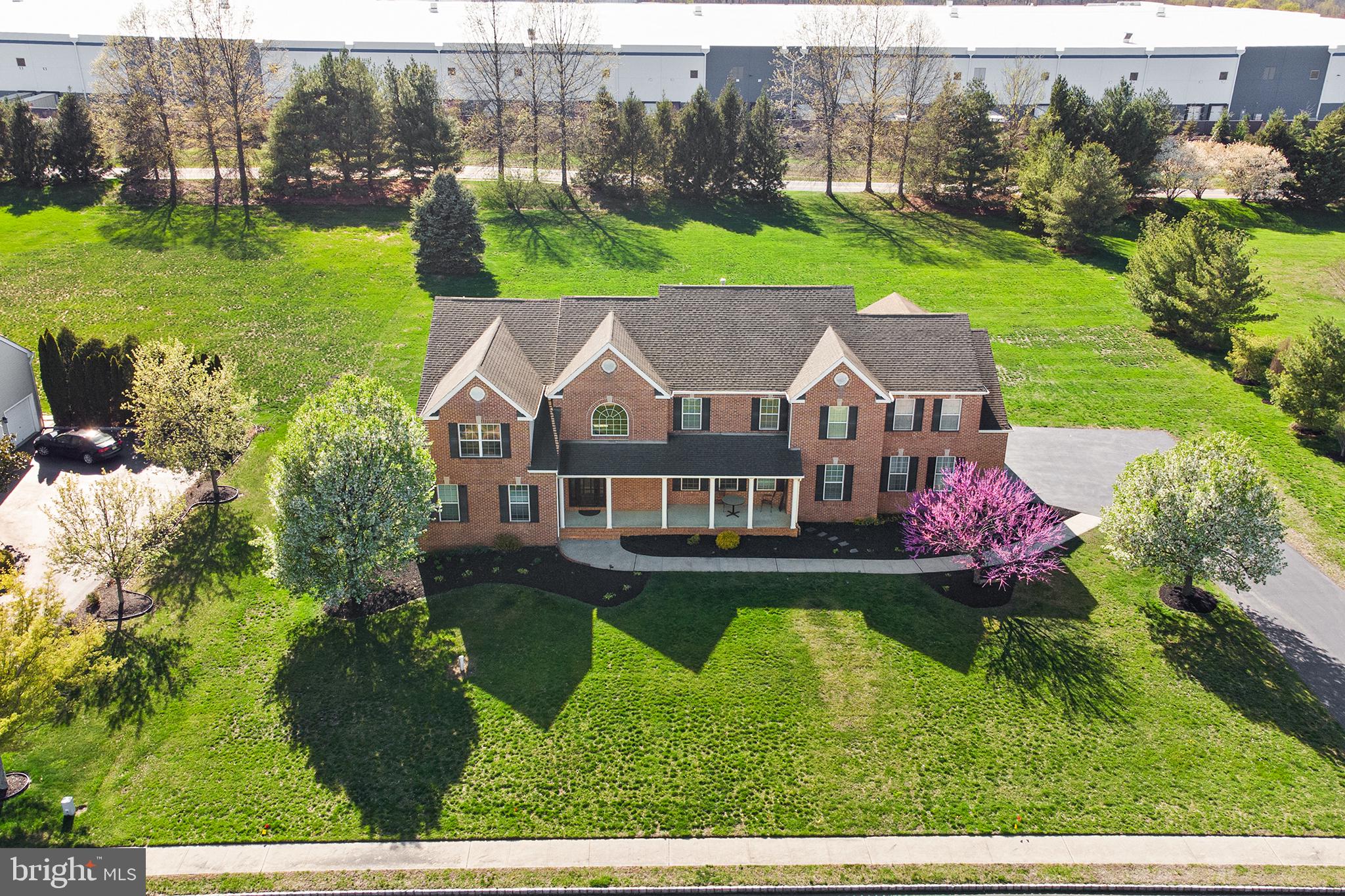 25 SHERWOOD LANE