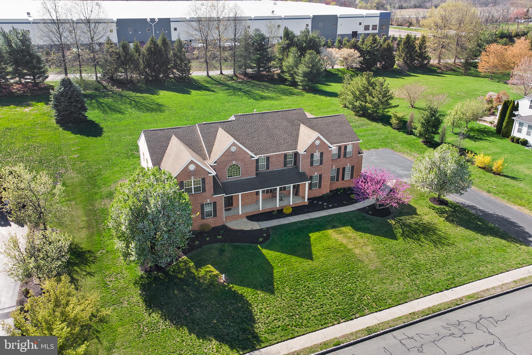 25 SHERWOOD LANE